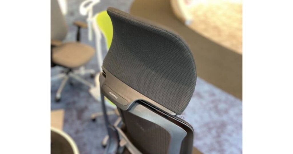 オカムラシルフィーのヘッドレスト