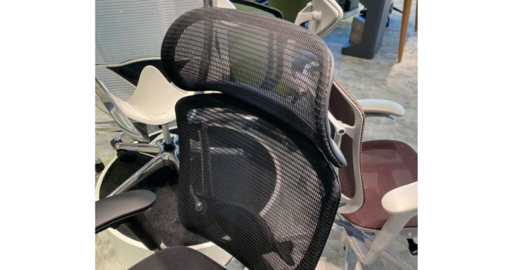 コンテッサセコンダの大型ヘッドレスト