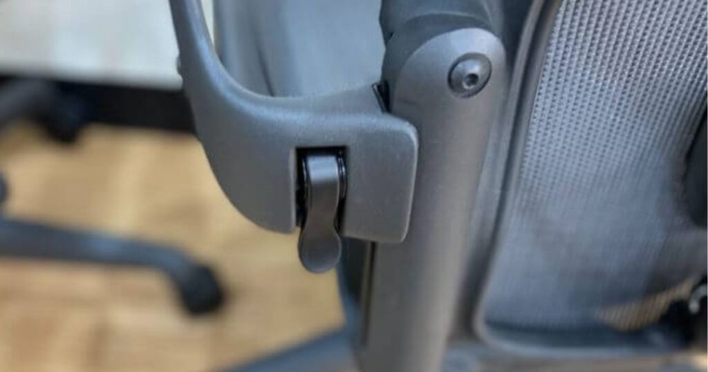 アーロンチェアの肘掛け