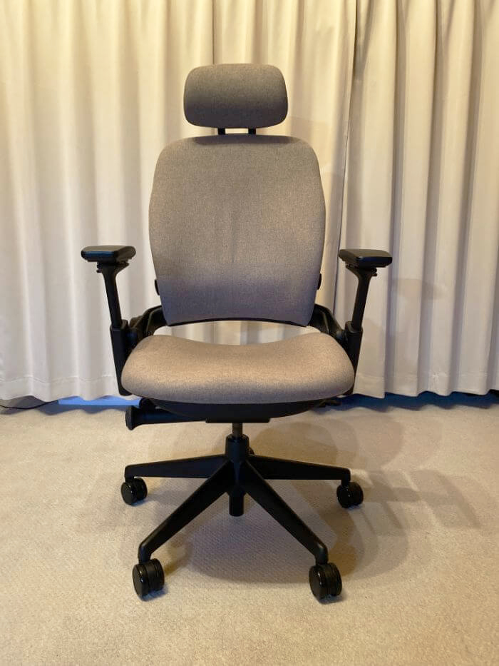 Steelcase リープV2 リープチェア　ヘッドレスト付