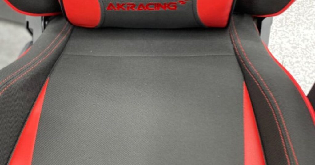AKRacing Wolfのファブリック座面のアップ