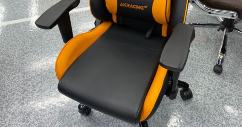 AKRacing Nitro V2の座面のアップ