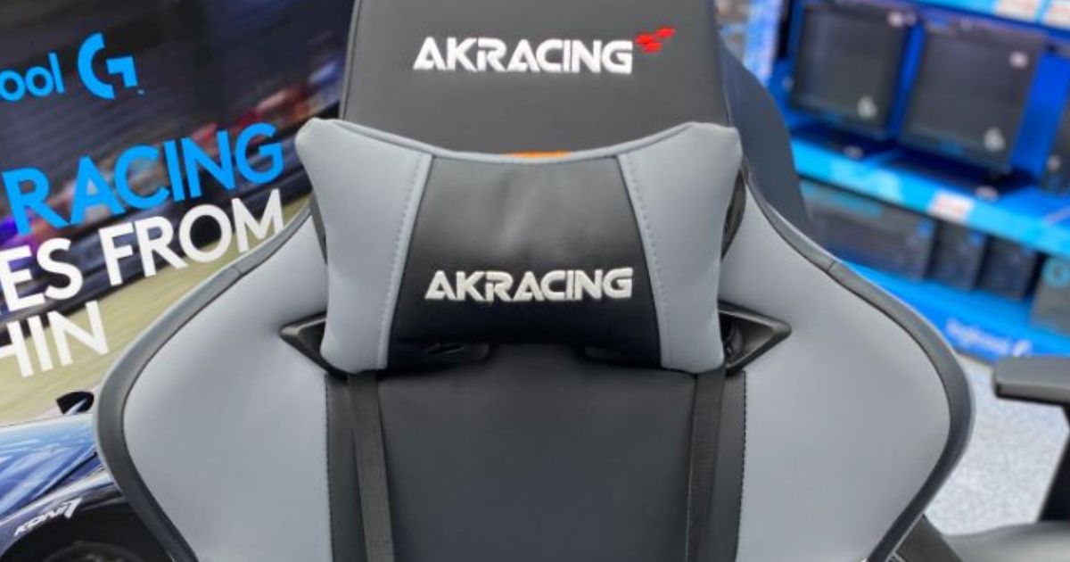 AKRacing Pro-X V2ゲーミングチェアのレビュー記事。組み立ての注意点や耐久性、座面交換、セールでの最安値購入方法を解説